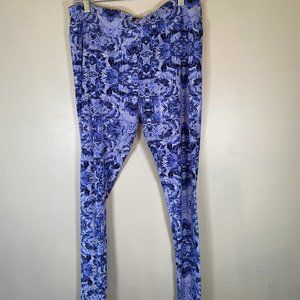 LuLaRoe Tall and Curvy Kaleidoscope Leggings